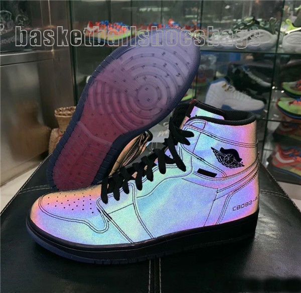 

2019 new release 1 high zoom r2t white racer blue 1s retros mens fearless chameleon basketball shoes sports sneakers