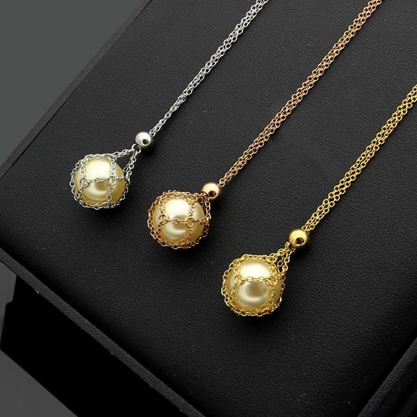 

2020 designer titanium steel jewelry mesh bag white pearl necklace ladies selling pearl clavicle necklace, Silver