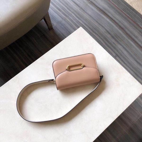 

put on the new versatile crossbody bag, one-shoulder fashionable female bag