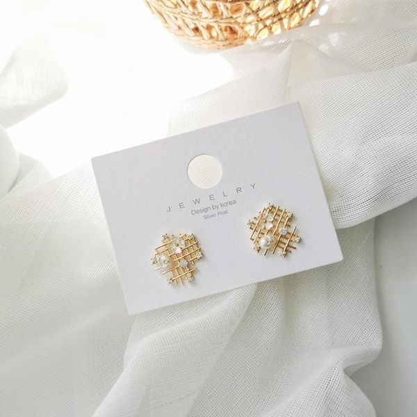

retro metal lattice mesh cold wind personality geometric irregular imitation pearl rhinestone stud earrings women, Golden;silver
