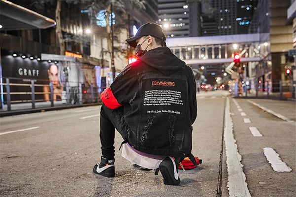 

letter print mens designer jean jackets fashion loose epaulet panelled mens jean jackets casual males clothing, Black;brown