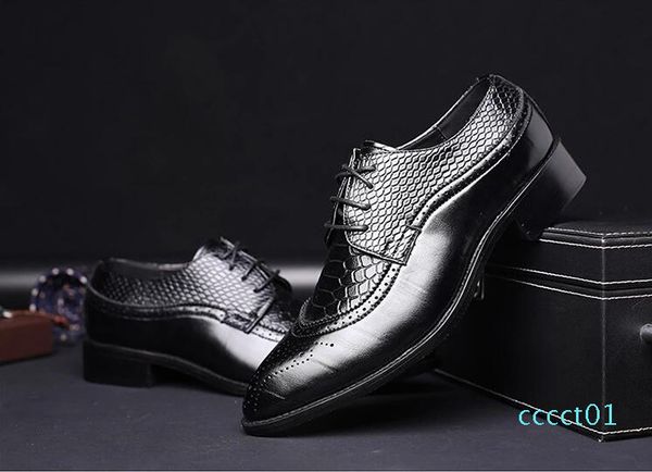 

2019 luxury designer leather brogue mens flats shoes casual british style men oxfords fashion dress shoes for men big size ct1, Black