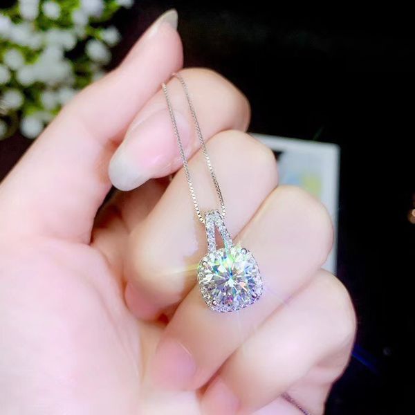 

moissanite super popular styles, necklaces, ladies'party play. 925 pure silver
