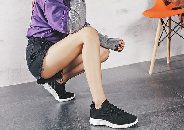 

2020 men's outdoor running shoes breathable male sneakers non-slip comfortable mesh athletic shoes with box