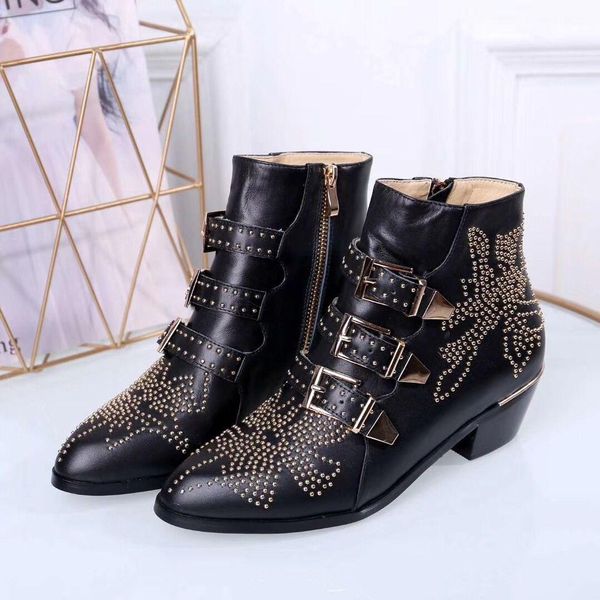 

2019 new luxury luxury brands, ladies casual boots, flat bottomed middle tube, ankle flat bottomed martin boots size 35~42, Black