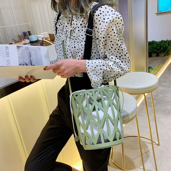 

ins hollow basket bag fashion net red lady bag personality gril hollow fishing net mother