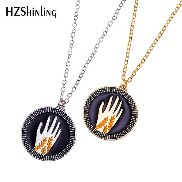 

2019 new reaching hands enamel pendant necklace friendship jewelry kindness pendants silver gold chain for sweater