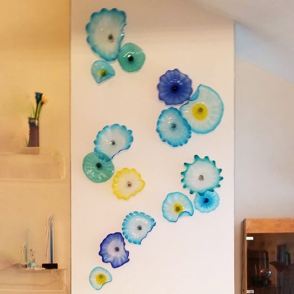 Piatto di fiori di Murano italiano Arte delle lampade con paralume blu Decorazione 100% vetro soffiato a mano Piatti appesi Arte della parete con bordo smerlato