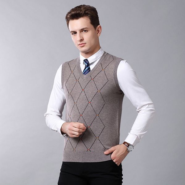 

2019 men plaid knitted cashmere vest autumn winter men wool pullovers knitted sweater sleeveless sweater vests, Black;white