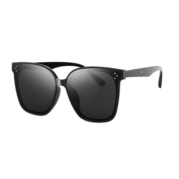 

new polarized women sunglasses men retro rivet polaroid lens brand design sun glasses female oculos pl248#814, White;black