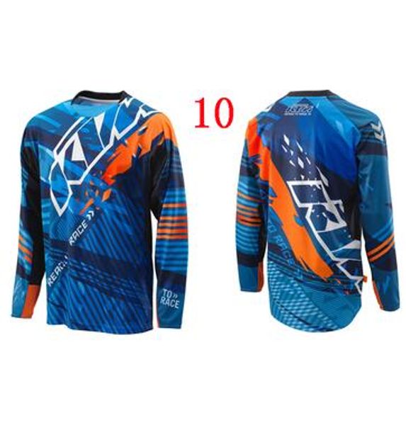 

Скорость KTM службы падение горный велосипед задействуя костюм футболку мужчины с