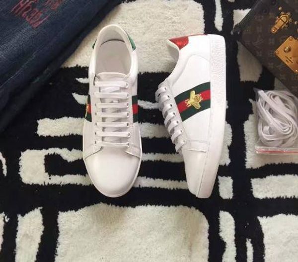 

With box 2019 high quality Genuine leather Flats Designer sneakers men women Classic Casual Shoes python bee G shoes eur36-45