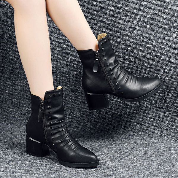 

star and comfortable student qiu dong joker white boots of england in the thick coat to keep warm boots with heels autumn, Black