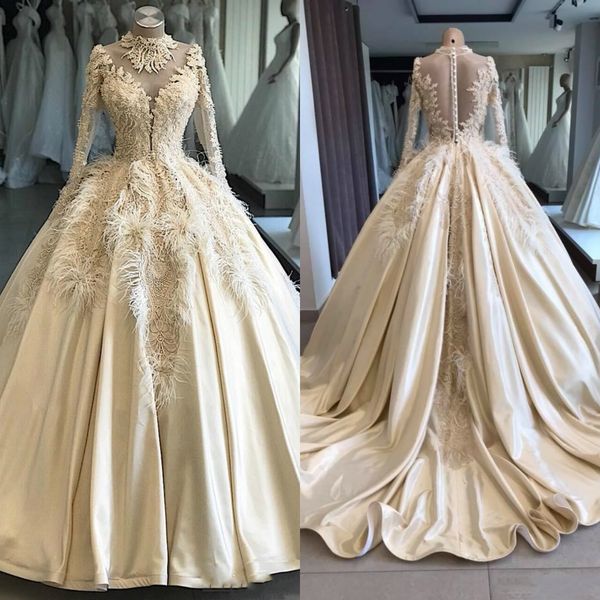 

роскошные платья с длинными рукавами и кружевными аппликациями свадебные платья украшенные бисером свадебные платья из бисера формальные сва, White