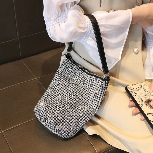 

crystals women silver evening clutch bags diamond wedding dinner chain purses and handbags luxury tote bucket bag for women 2020