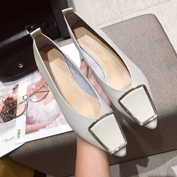 

casual woman shoe pointed toe shoes on heels all-match 2019 fashion women's metal chain female footwear autumn modis new buckle, Black