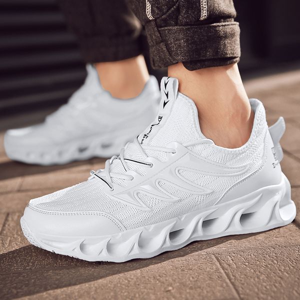 

2020 new outdoor men running for men jogging walking sports shoes high-quality lace-up athietic breathable blade sneakers