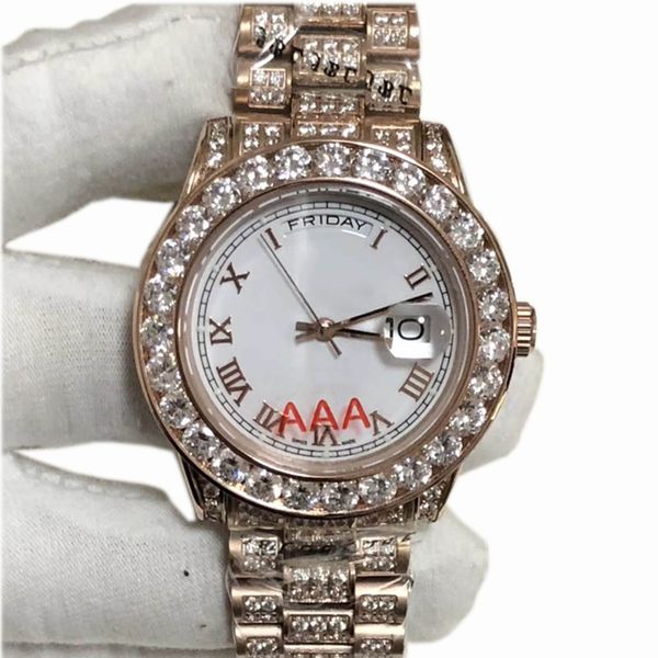 

Часы Full Diamonds обледенели Роскошные роскошные мужские часы с потрясающим механизмом Механический фиксированный комплект из 18-каратного золота с бриллиантовыми часами
