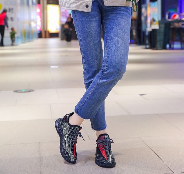 

2020 womens sports and leisure shoes non slip rubber sole fashion runing shoes soft soles black/gray/white sizes 35-40 ae-12