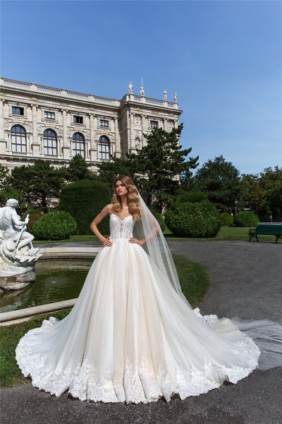 

elegant lace appliqued bohemian wedding dresses light champagne layers tulle beach boho plus size bridal gown, White