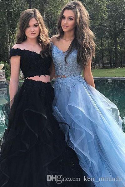 

2020 two piece prom dresses off- shoulder lace floor length evening gowns tiered vintage arabic real holiday party dress, Black;red