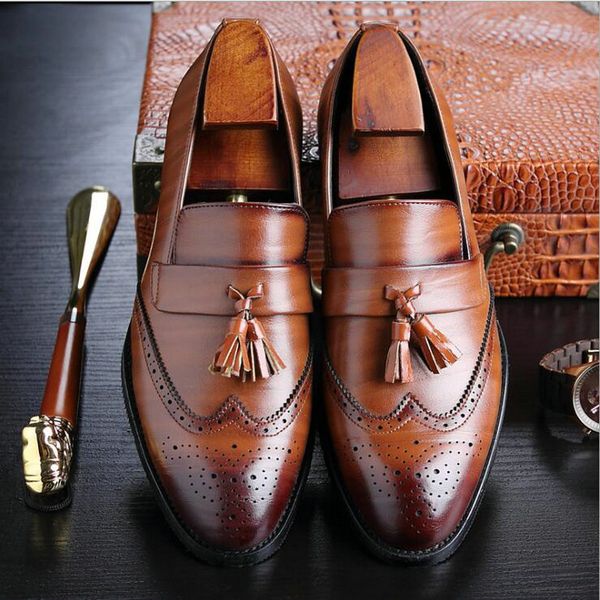 

new autumn fashion men's brogue flats retro carved loafers dress business men casual tassels leather shoes 2019, Black