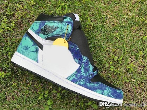 

air aauthentic 1 high og retro wmns tie-dye basketball shoes white black aurora green woman man sports sneakers cd0461-100 with original box