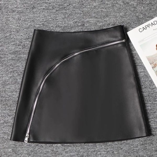 

2018 autumn and winter new sheep leather short skirt, Black
