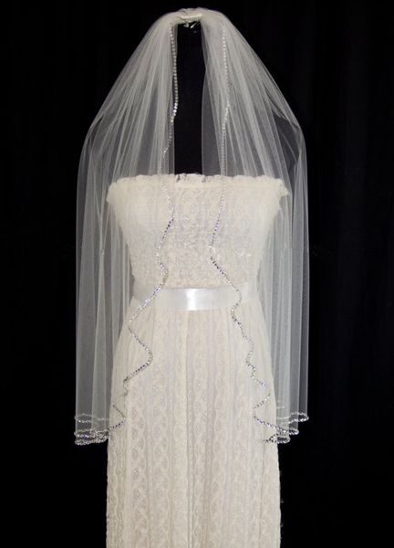 

luxurious one-layer white ivory purple champagne red black pink rhinestone edge wedding veil amzaing hip length bridal veil