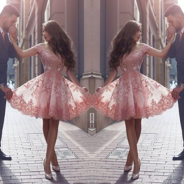 

2020 dusty pink new arabic homecoming dresses off shoulders lace appliques cap sleeves short prom dresses backless cocktail dress ba3500