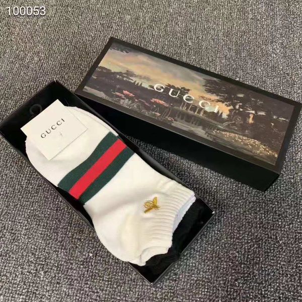

wholesale new vetements men's black yellow stockings opening fashion men's sports sockings letter print in the tube cotton socks
