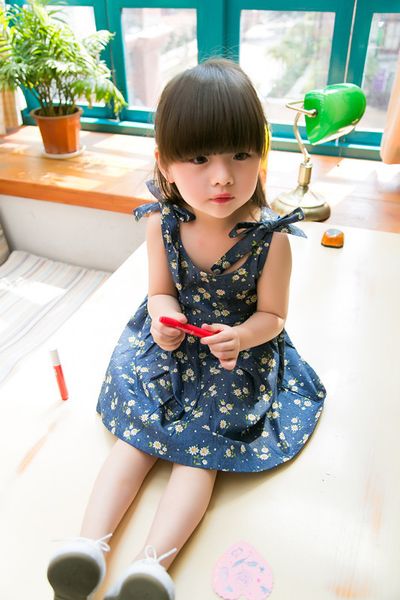 

2019 new summer item girl cute sleeveless dress soft denim fabric flower design, Red;yellow