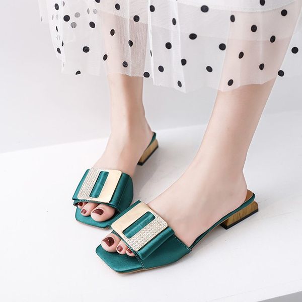 

small fragrance new slipper female temperament wear 2019 summer wild light familiar wind metal buckle thick with, Black