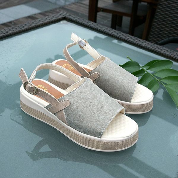 

2019 summer new retro female sandals wedge with fish mouth wild casual shoes waterproof platform student flat heel sandals, Black