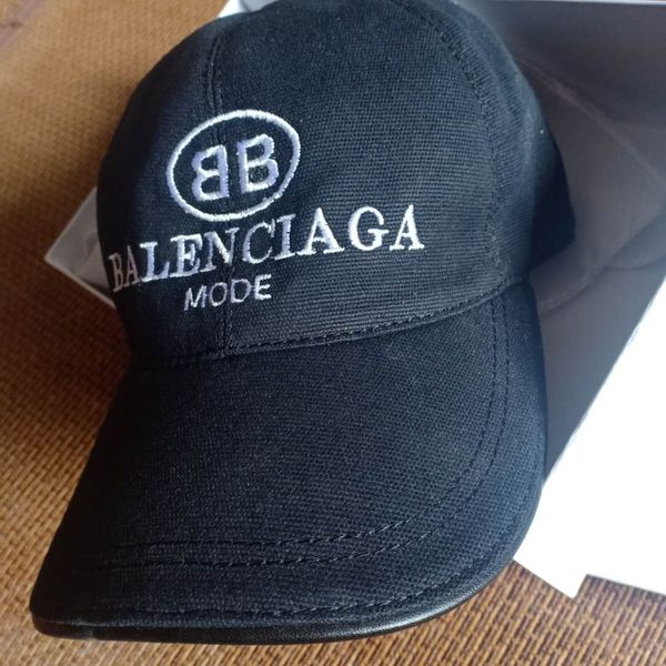 

5spring and summer fashion casual cap brand classic gradient design of the baseball cap, simple solid color pattern for both men and women, Blue;gray