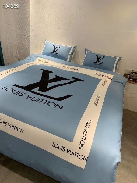 High End Brand Light Blue Letter L Limited Bedding Fashion Brand
