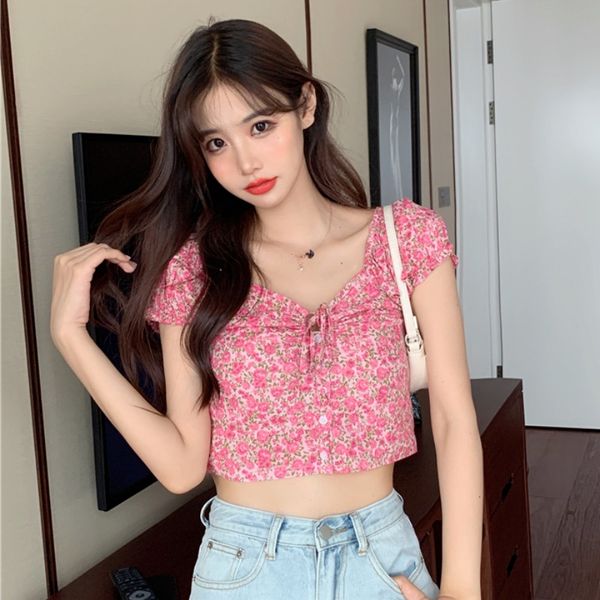 

fresh and sweet temperament french square collar puff sleeve shirt womens design v-neck floral slim short shirt, White