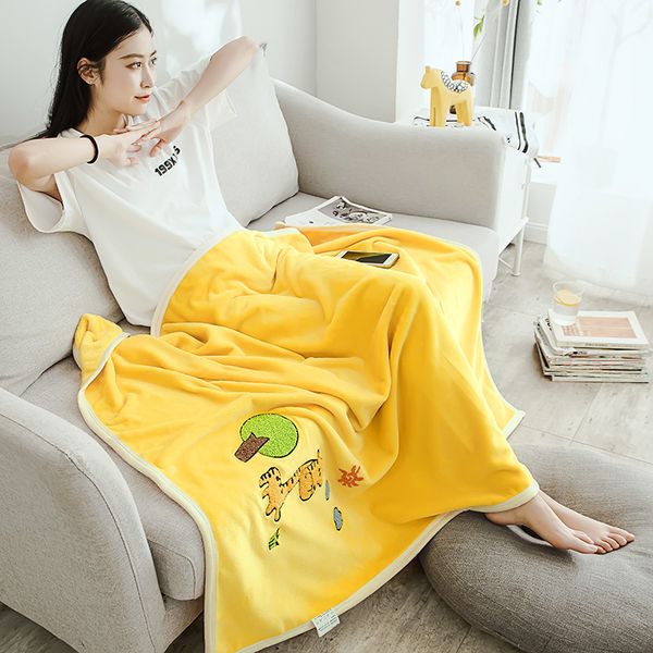 

giraffespring and autumn festival portable children's blanket knee blanket high density super soft for the sofa/bed/car