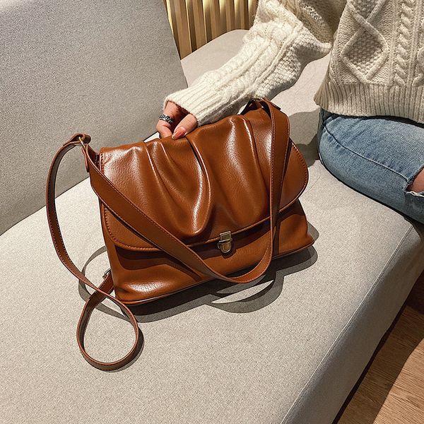 

luxury new designer cloud shape women day clutch bag pleated fashion shoulder messenger bag small cute lady crossbody handbag