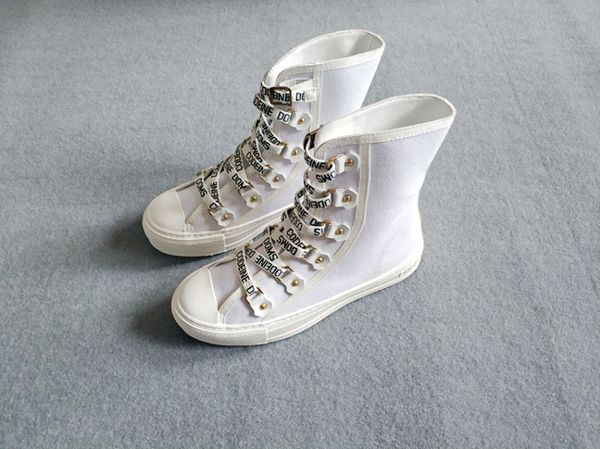 

2019 low cut patchwork leather women's sneaker kanye west race runner casual shoe white black trainer shoes