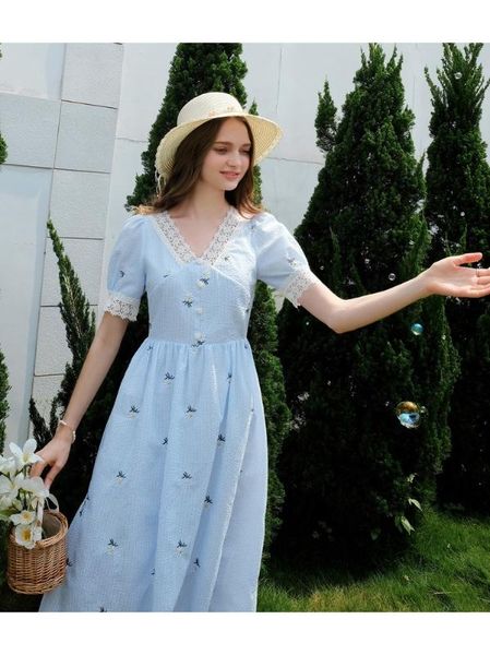 

2020 summer women dress korean sweet lace v-neck striped midi dress fresh cute daisy flower embroidery blue everyday long, Black;gray
