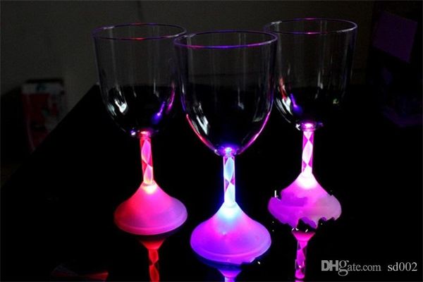LED Incandescente Bicchiere da vino Flash Cup Bar Tazza Base in plastica Elettronica Forniture per feste Oggetti di scena decorativi creativi Sette colori 4 5ccC1