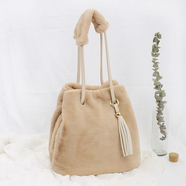 

новый корейский осень зима волосатая сумка ведро простой кисточки шнурок сумки мода искусственного меха плеча сумка