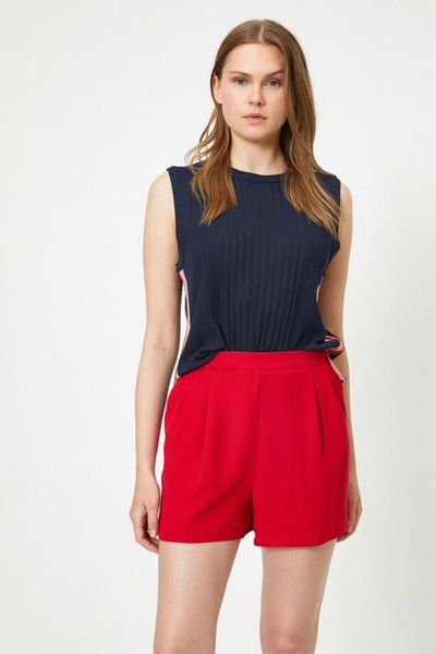 

koton women red shorts 8 yak01036uw, White;black