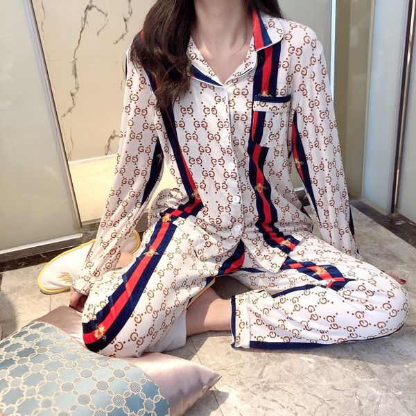 

autumn and winter new korean version of the big home bee gold velvet pajamas ladies casual high-end long-sleeved home service batch, White