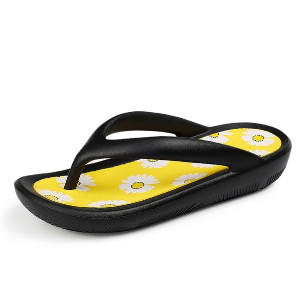 

2020 women summer beach sandals women cool water beach garden shoes lady sneakers light soft water shoes chaussure homme cheap