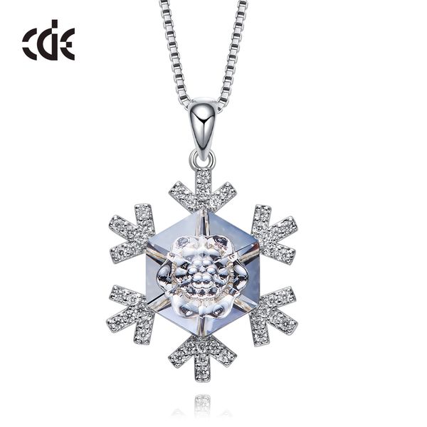 

new accessory six-man snowflake necklace with swarovski crystal pendant, Silver