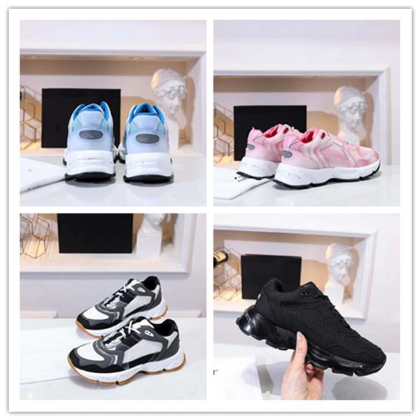 

the 2020 gradient series of sports and leisure shoes are carefully crafted from smooth cow leather and mesh fabric3, Black