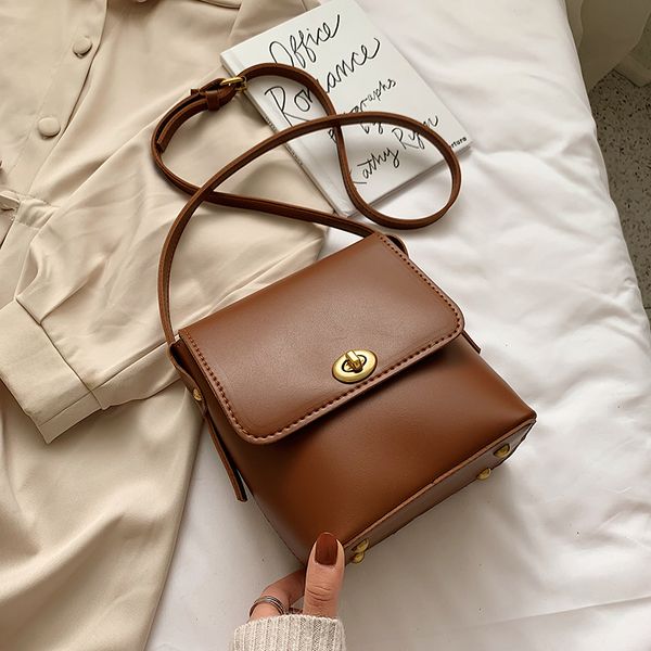 

2020 женщины кожаные сумки черный ковшовые плеча сумки женские сумки crossbody большая емкость дамы хозяйственная сумка женщин сумки