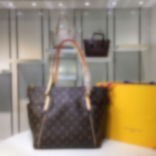 

m56689 leather classic fashion handbag card bag zero wallet men's and women's backpacks single shoulder bag m56689